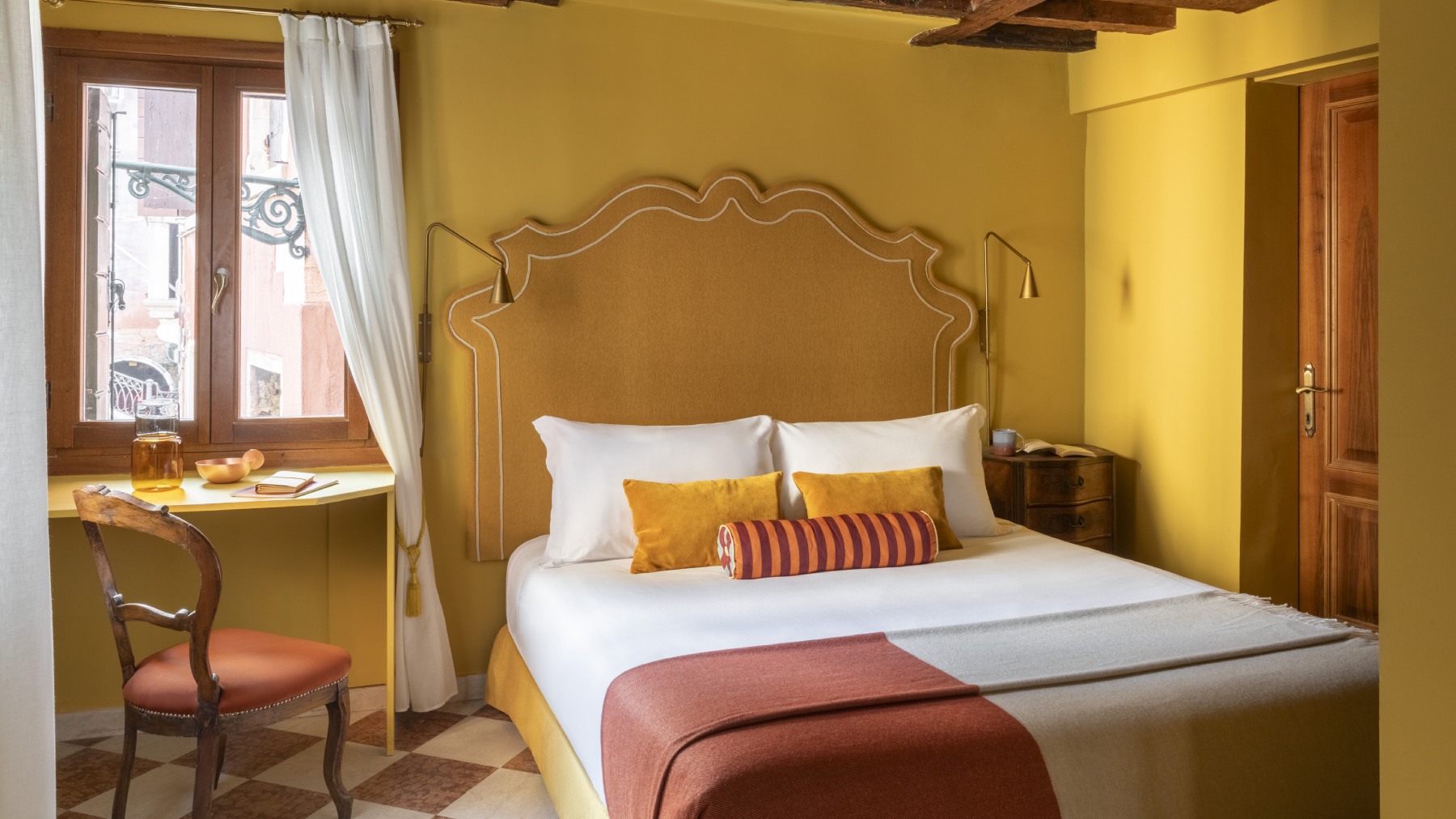 Double room view Hotel Riva sage green featuring beamed ceiling, historic painted wardrobe, and corner desk - Hotel Riva, BZAR hotels in Venice